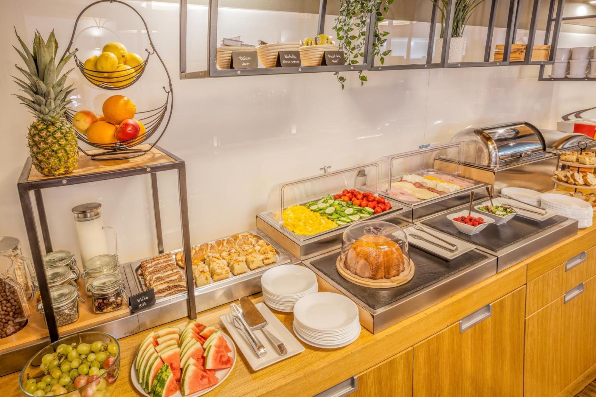 Hotel Lidovy Dum Бженец Екстериор снимка