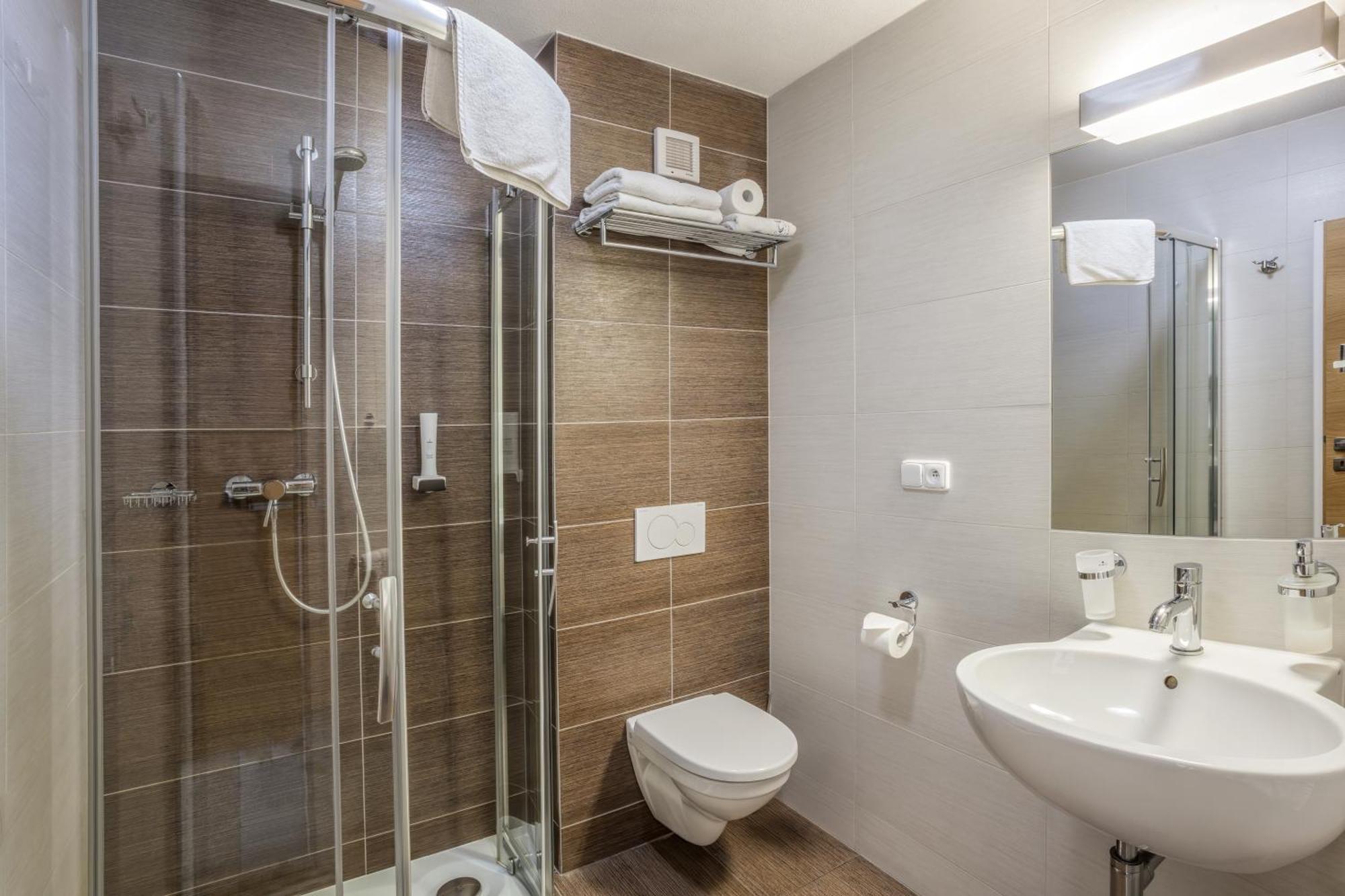 Hotel Lidovy Dum Бженец Екстериор снимка