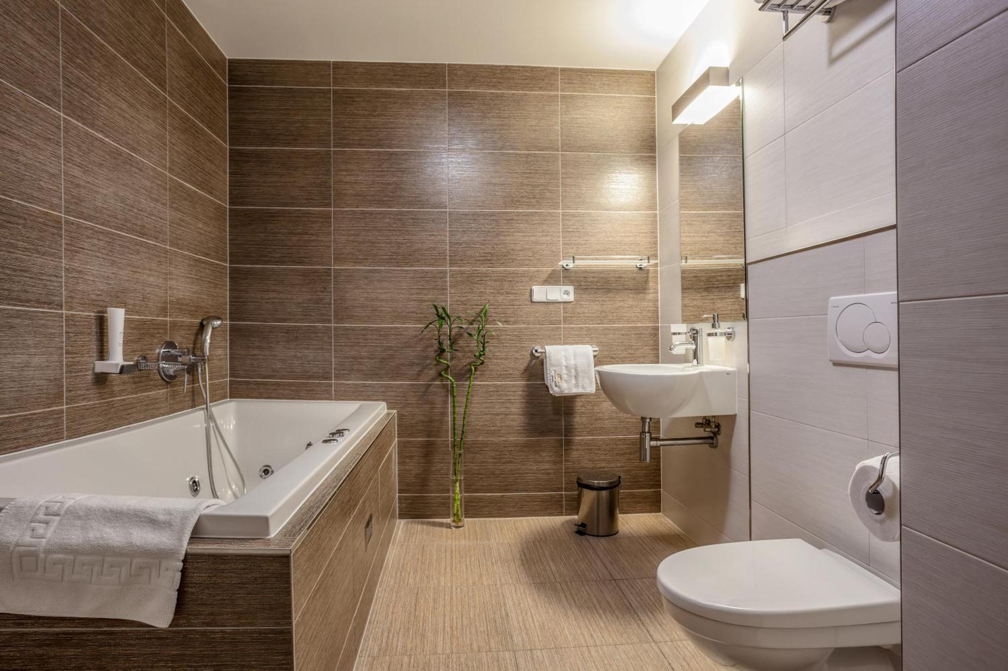 Hotel Lidovy Dum Бженец Екстериор снимка